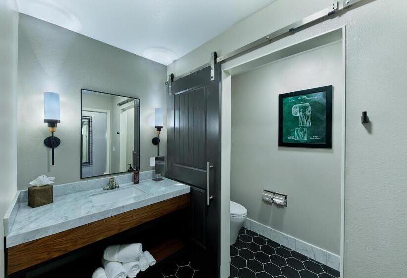 Люкс Кровать Кинг, Oxford Suites Paso Robles