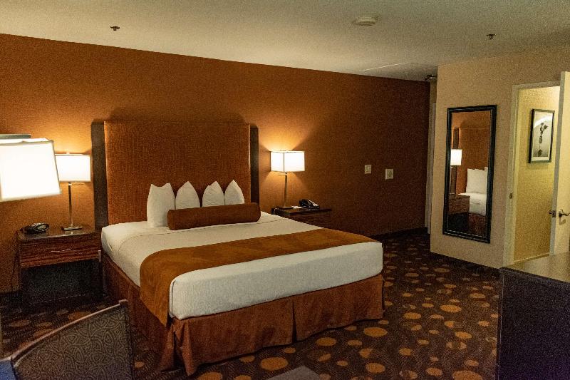 带大床的标准间, Best Western Plus Suites Hotel Coronado Island