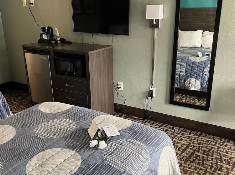 带2个双人床的标准工作室, Brandon Motor Lodge