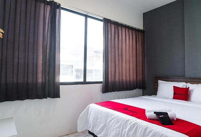 Номер Economy, Reddoorz Near Seasons City Mall
