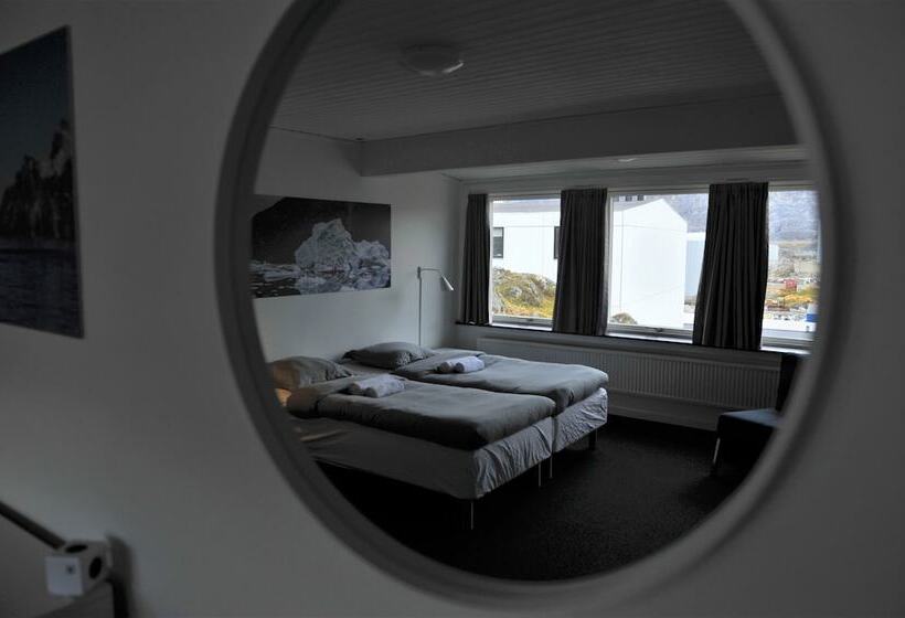 اتاق خانوادگی با سرویس بهداشتی مشترک, Nuuk City Hostel