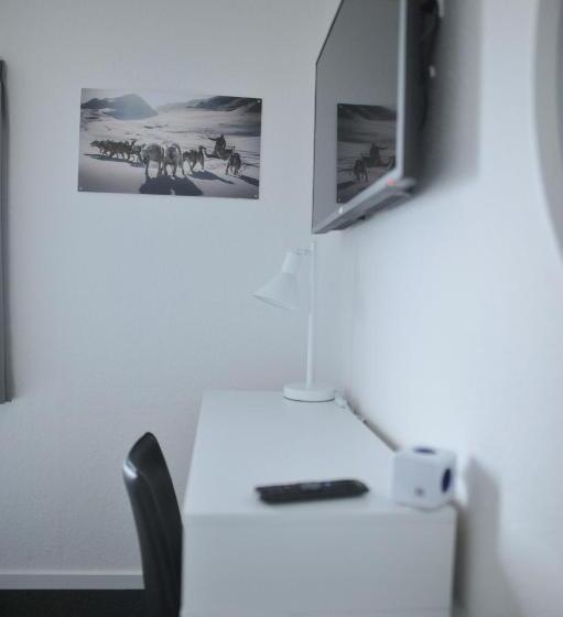اتاق استاندارد با سرویس بهداشتی مشترک, Nuuk City Hostel