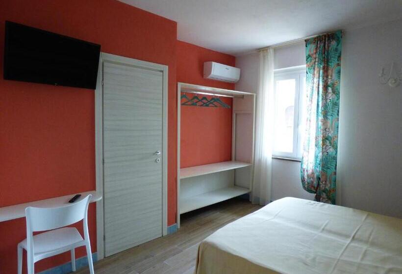 اتاق استاندارد, Aramoni B&b
