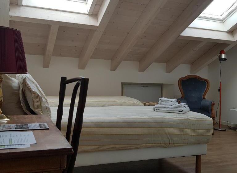 اتاق اکونومی, De Piante Guest