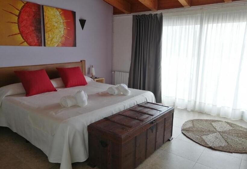 Люкс Кровать Кинг, Cal Roig Hotel Rural