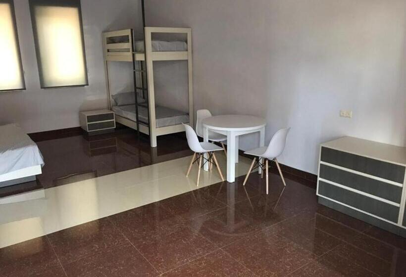 패밀리 룸, Liko Hostel