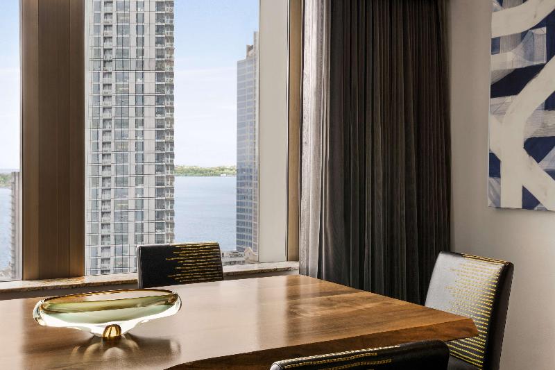 ペントハウスルーム, Hilton Motif Seattle