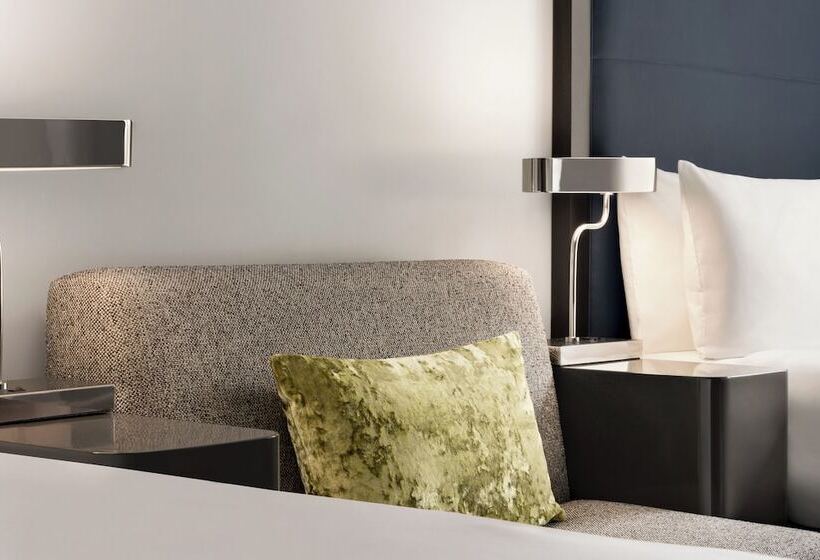 اتاق استاندارد با 2 تخت دوبل, Hilton Motif Seattle