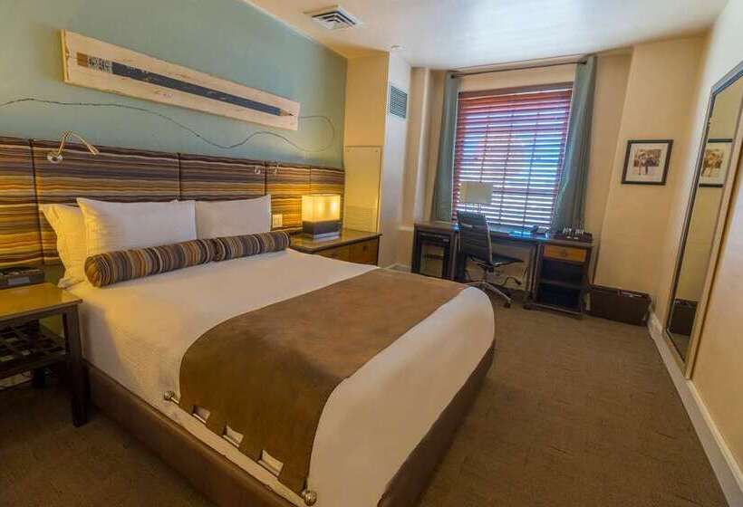 クイーンサイズベッドのスタンダードルーム, Hilton Motif Seattle