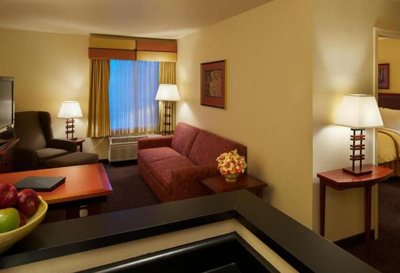 Президентский Люкс, Larkspur Landing Extended Stay Suites Bellevue