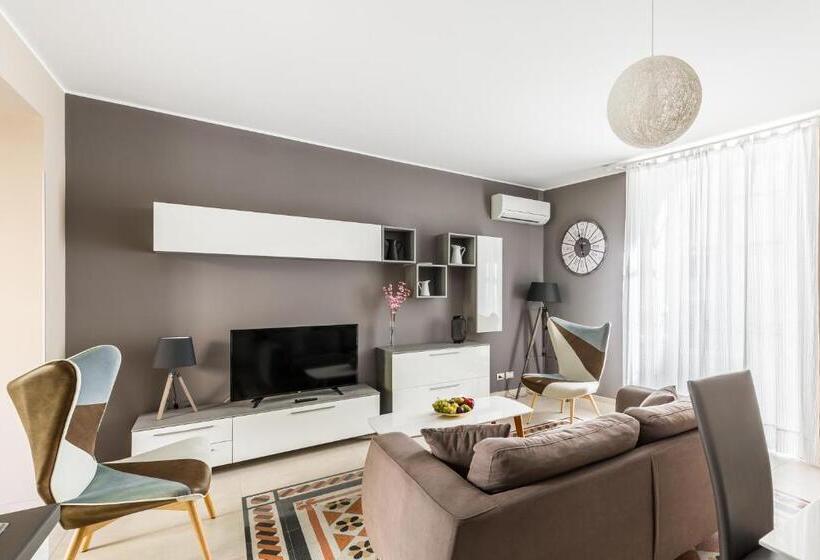 Apartamento 2 Dormitórios, Modica For Family   Rooms And Apartments