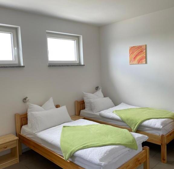 Студия Стандарт, Twt Motel