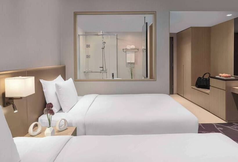 Номер Deluxe Вид на Горы, Avani Central Busan