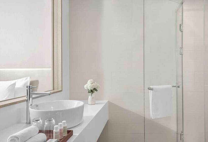 Номер Deluxe Вид на Город, Avani Central Busan