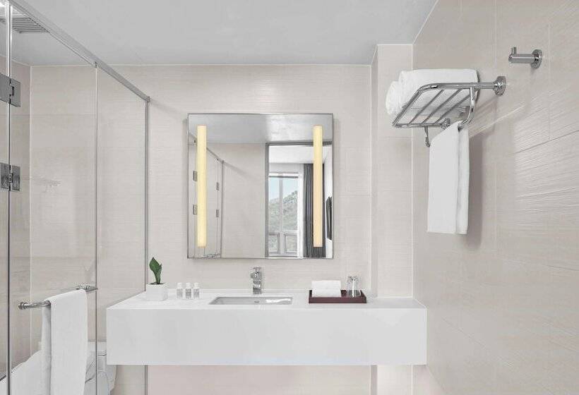 Family Suite, Avani Central Busan