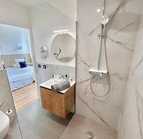 Номер Комфорт, Hôtel Les Deux Coteaux