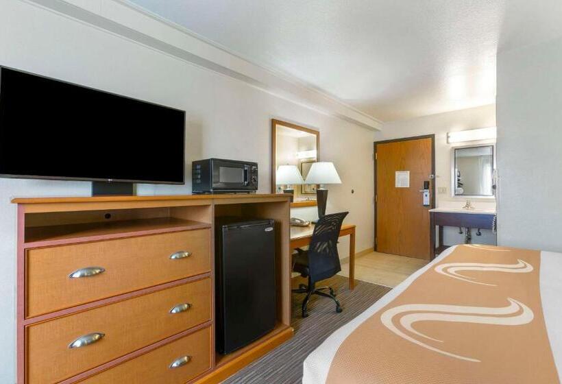 스탠다드 룸 킹사이즈 침대, Quality Inn Hamilton Bitterroot Valley
