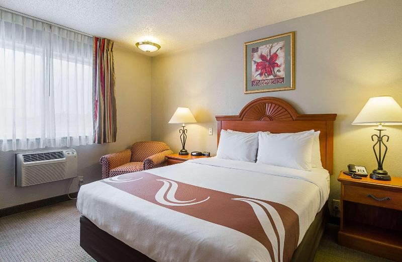 Номер Стандарт, Quality Inn Sidney I80