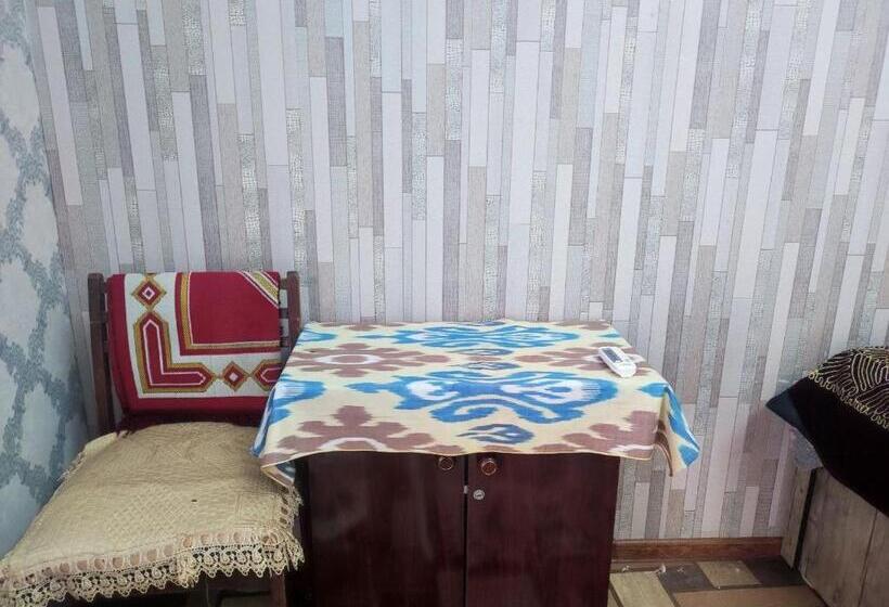 اتاق لوکس خانوادگی, Madina Mehribon Welcome To Bukhara