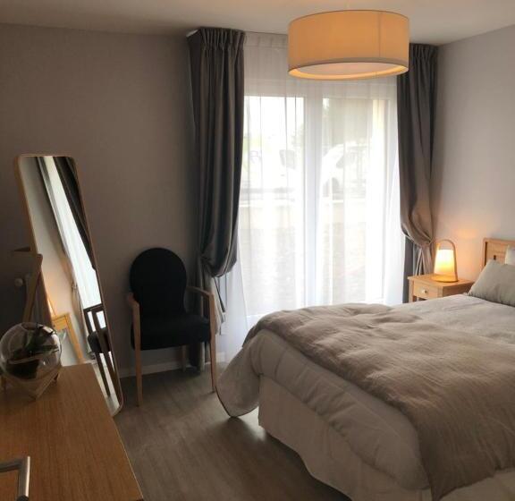 Апартаменты 1 Спальня, Résidence Services Seniors Domitys   Les Safrans