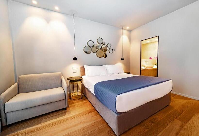 اتاق لوکس سه تخته, Elite Accommodations & Hydromassage Pool