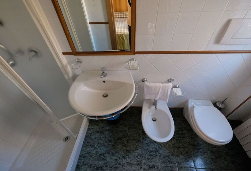 标准间, B&b Pescofalcone