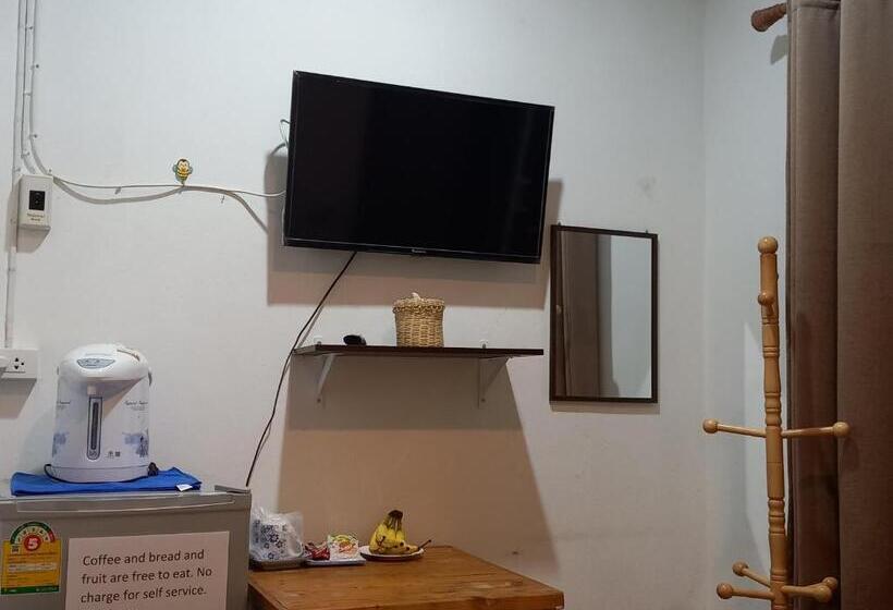 Quarto Deluxe, Happy Hostel