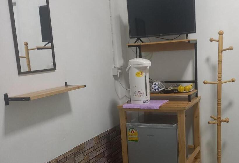 Quarto Estandar, Happy Hostel