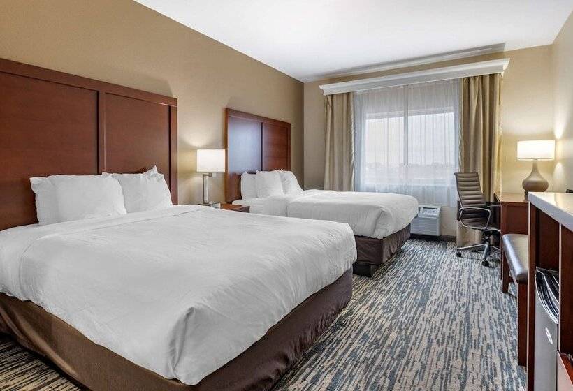 Люкс, Comfort Suites Keeneland
