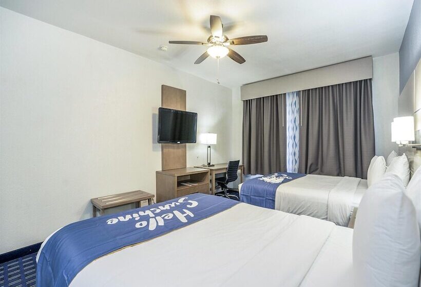 Номер Стандарт 2 Двуспальные Кровати, Days Inn & Suites By Wyndham Webster Nasaclearlakehouston