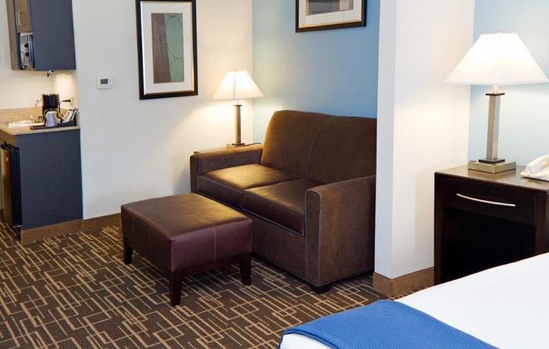 מיטת קינג בסוויטה, Lift Bridge Lodge, Ascend Hotel Collection