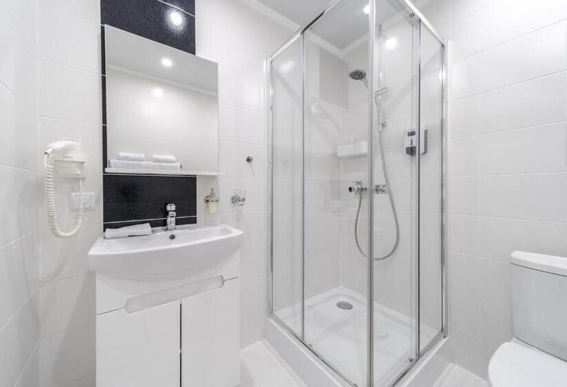 Номер Стандарт с Балконом, Guest House