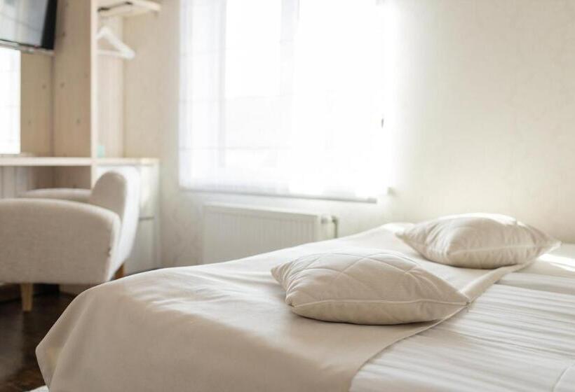 Номер Стандарт с Балконом, Guest House