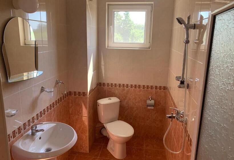 חדר סטנדרט עם מרפסת, Lilia Guest House