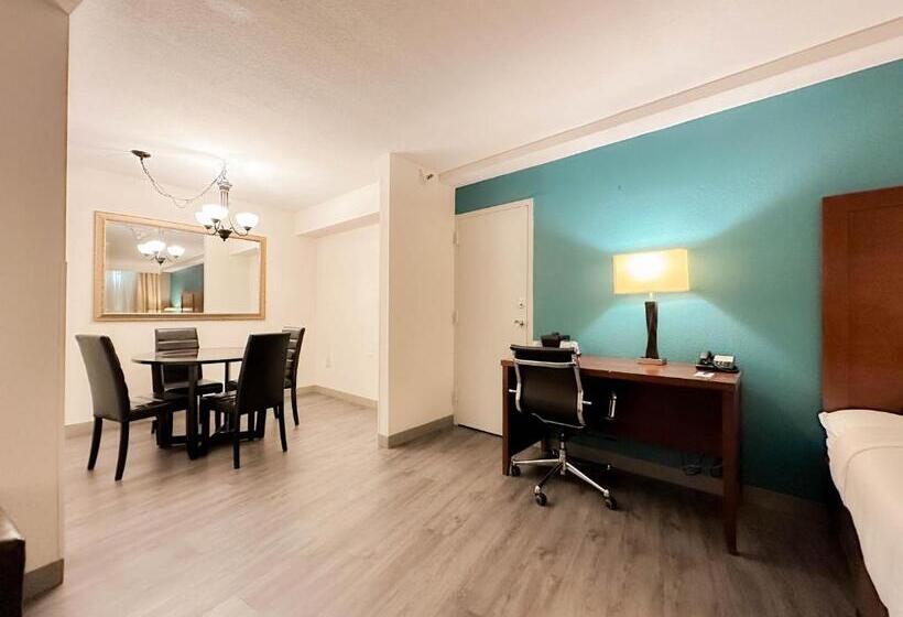 キングサイズベッドのスーペリアルーム, Comfort Inn & Suites Kissimmee By The Parks