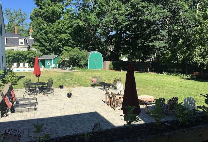 Апартаменты 2 Спальни, Cranmore Inn