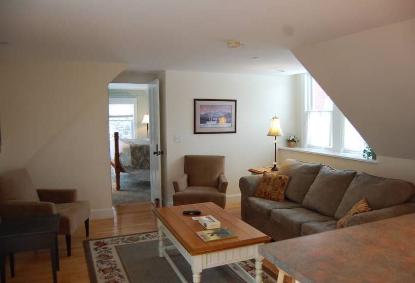 Апартаменты 2 Спальни, Cranmore Inn