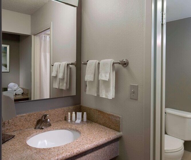 Номер Стандарт 2 Двуспальные Кровати, Sonesta Select Pleasant Hill