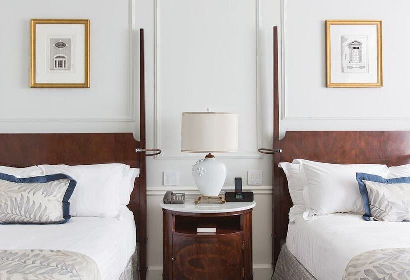 غرفة كلوب, The Charleston Place