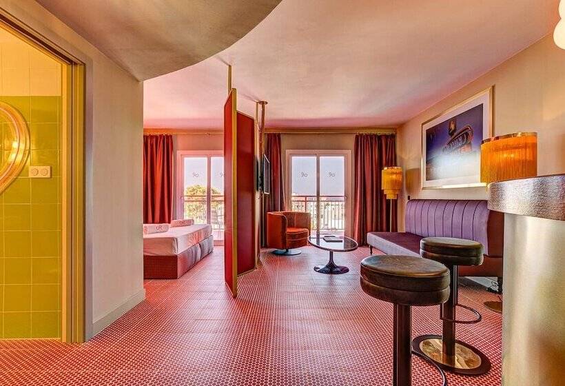 جناح, Romeos Ibiza  Adults Only