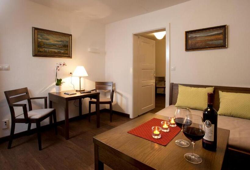 ２ベッドルームデラックスアパートメント, Apartmány šupina