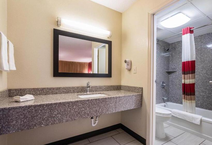 장애인용 디럭스룸, Red Roof Inn Cincinnati Airport–florence/ Erlanger