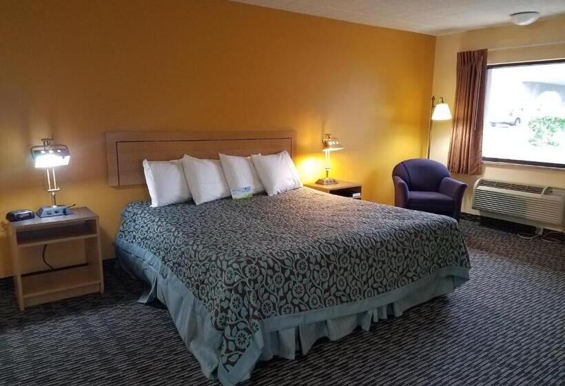 带大床的标准间, Days Inn By Wyndham Oak Ridge Knoxville