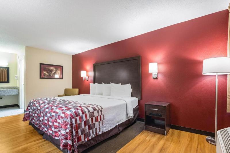 디럭스 룸 킹사이즈 침대, Red Roof Inn Cincinnati Airport–florence/ Erlanger