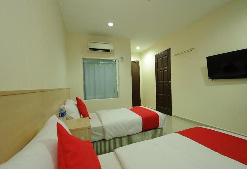 Номер Deluxe, Batu Caves Star Hotel By Oyo Rooms