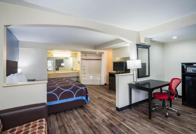 带大床的复式套间, Days Inn By Wyndham Clarksville North Exit 4