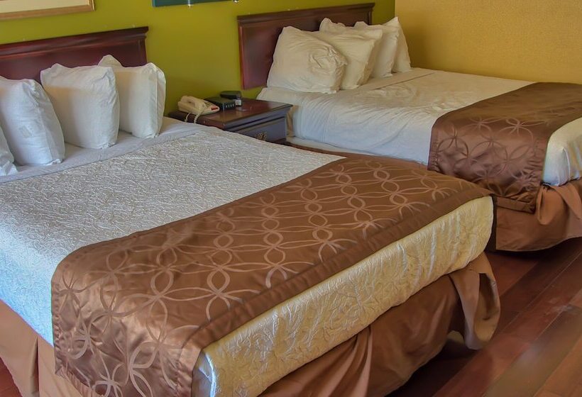غرفه قياسيه سريرين مزدوجين, Days Inn By Wyndham Nashville Saint Thomas West Hospital