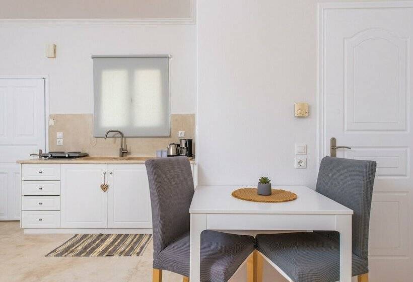 Студия Стандарт Вид на Море, Golden Sunrise Suites
