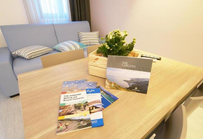 Cameră cvadruplă standard cu balcon, Casa Dante Bed&breakfast