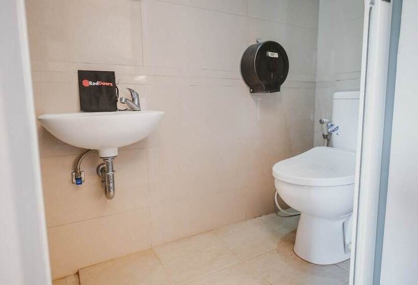 Номер Стандарт, Reddoorz @ Jamin Ginting Medan